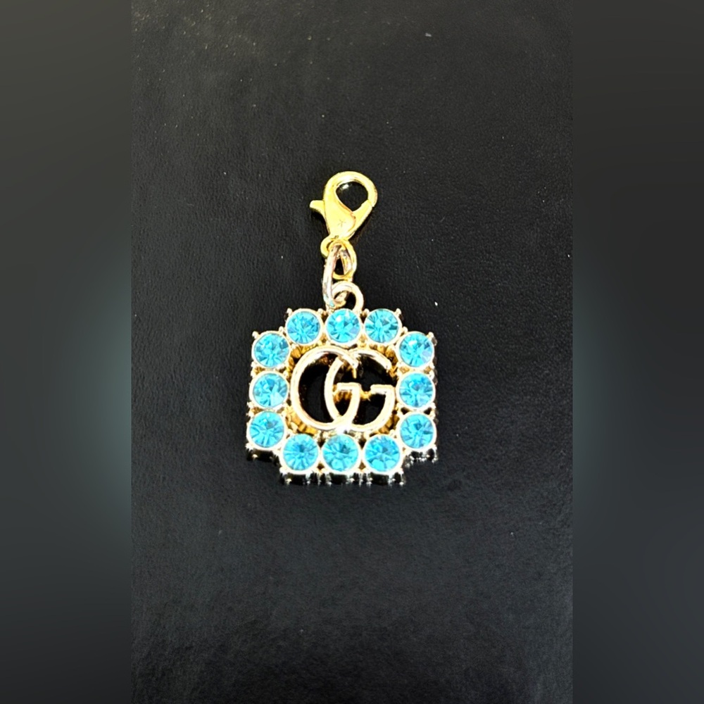 GG Zipper Pull Gold Tone &Bright Blue Crystals Unbranded Necklace NEW Retail$115